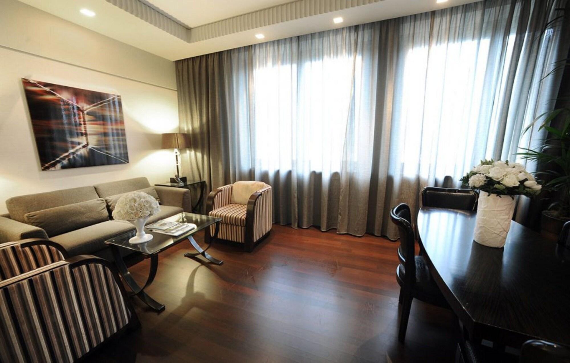 Allegroitalia Golden Palace Турин Экстерьер фото